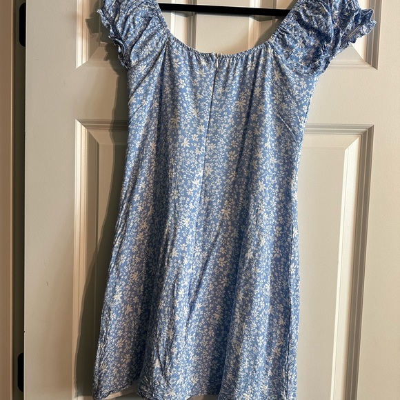 Pink Lily Roadside Daisies Light Blue Floral Dress - Picture 5 of 5